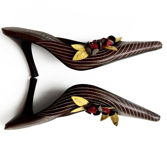 Vintage Two Lips Leather Flower Detail Pointy Toe Mule - Picture 4 of 6